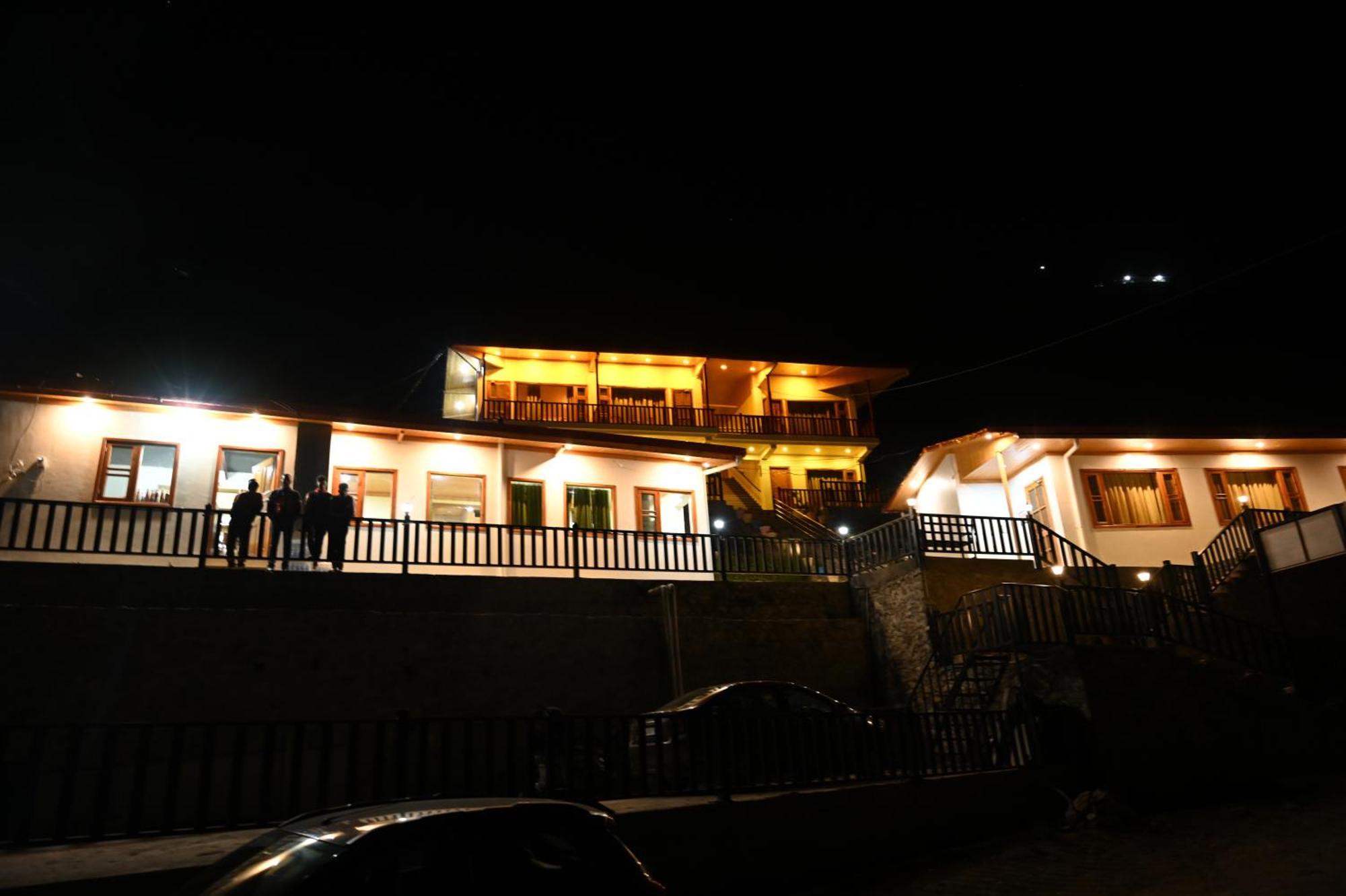 The Vintage Hill Village - Himalayan Boutique Resort Kanatal Exterior photo