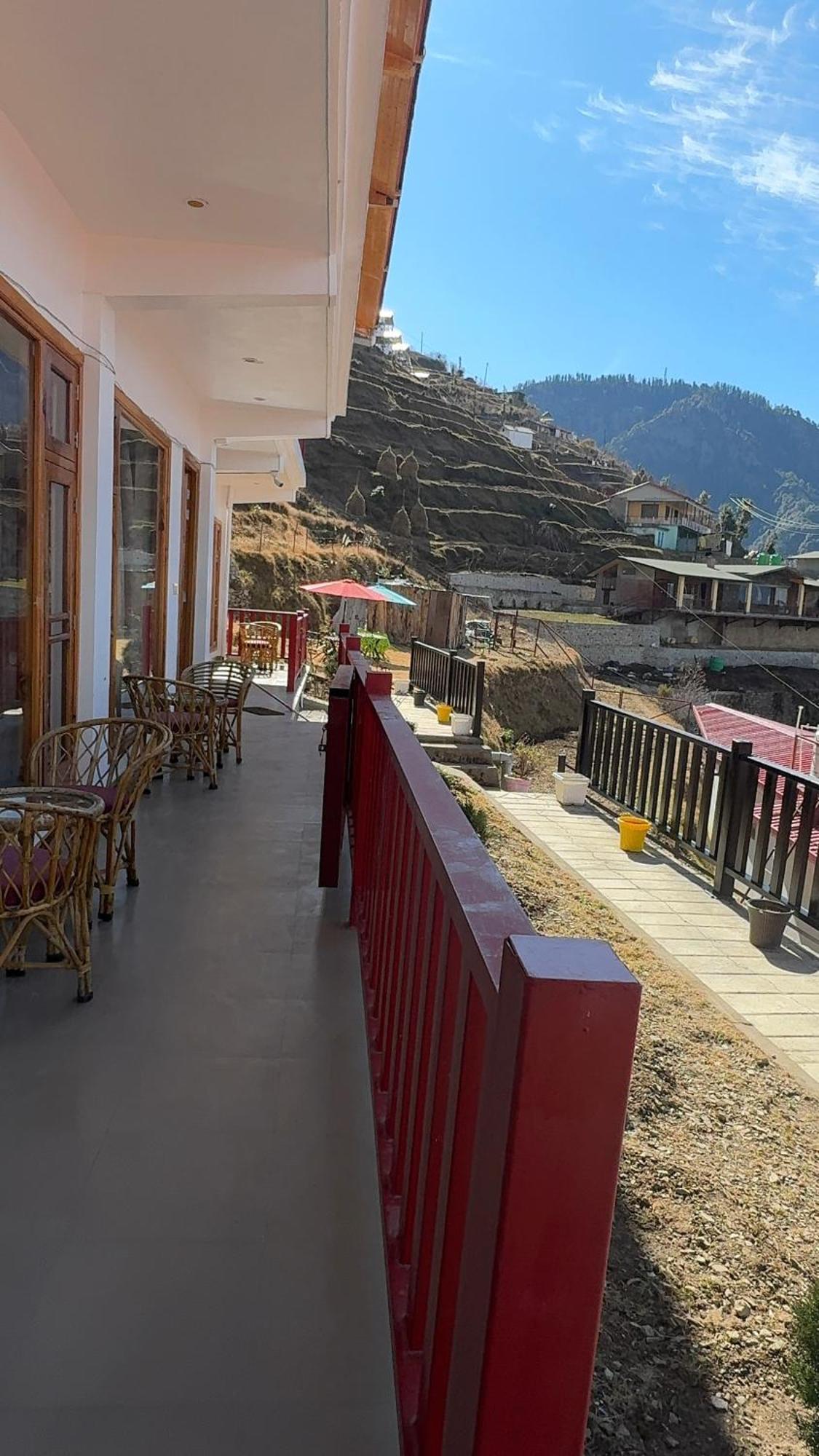 The Vintage Hill Village - Himalayan Boutique Resort Kanatal Exterior photo